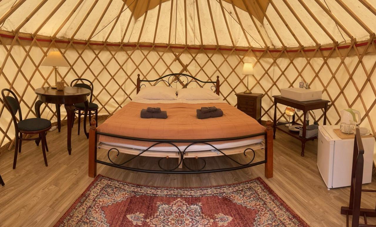Oeko Kemping Es Glamping Tiszadada Exterior photo
